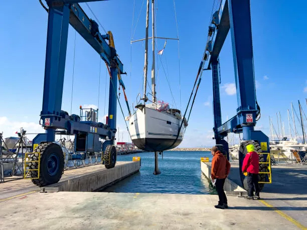 Boat Lifting Crane