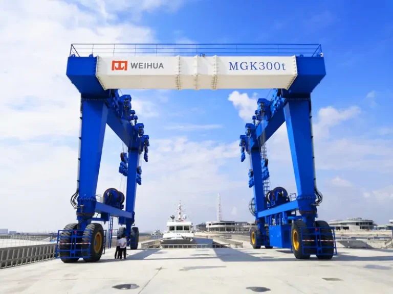Heavy-Duty Boat Lifting Crane