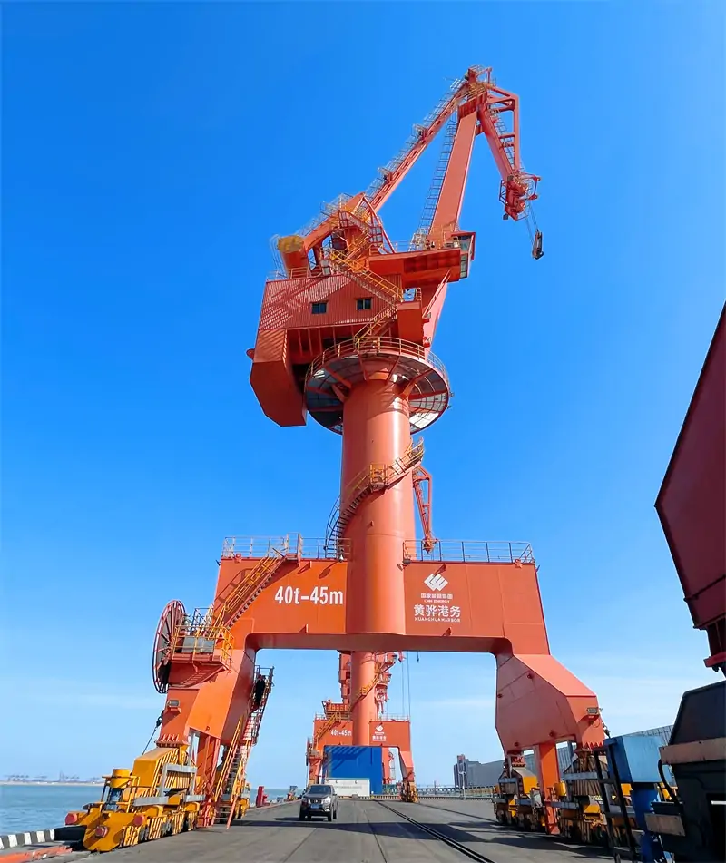 Northern Seaport Terminal Four-link Linkage Portal Slewing Crane Project (1)