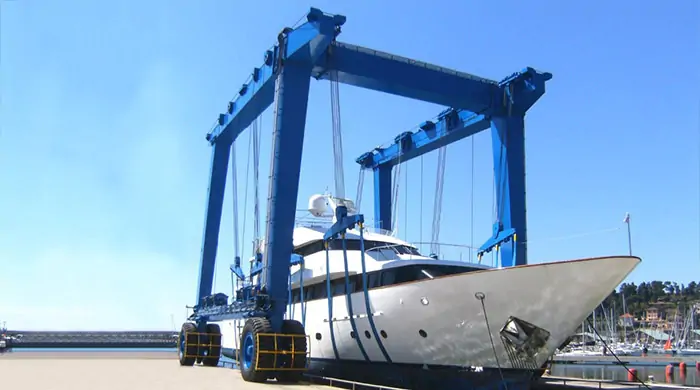 Guindaste padrão para içamento de barcos