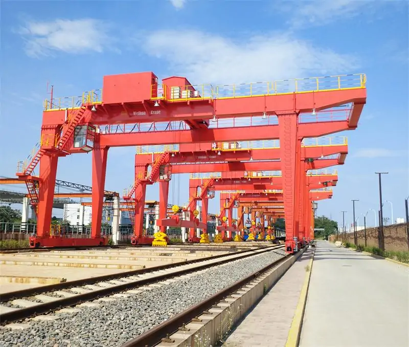 Four Cranes Synchronized Lifting 100-Meter Rail Mounted Gantry Crane Project for Construction of New High-speed Rail Line
