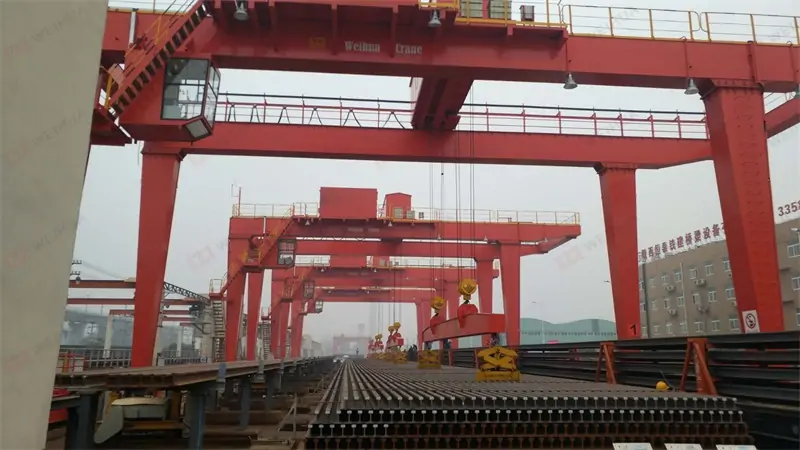 Four Cranes Synchronized Lifting 100-Meter Rail Mounted Gantry Crane Project for Construction of New High-speed Rail Line (2)