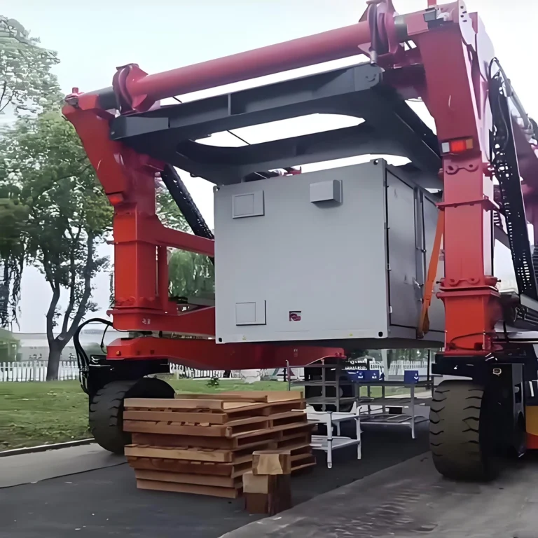 Electric straddle carriers
