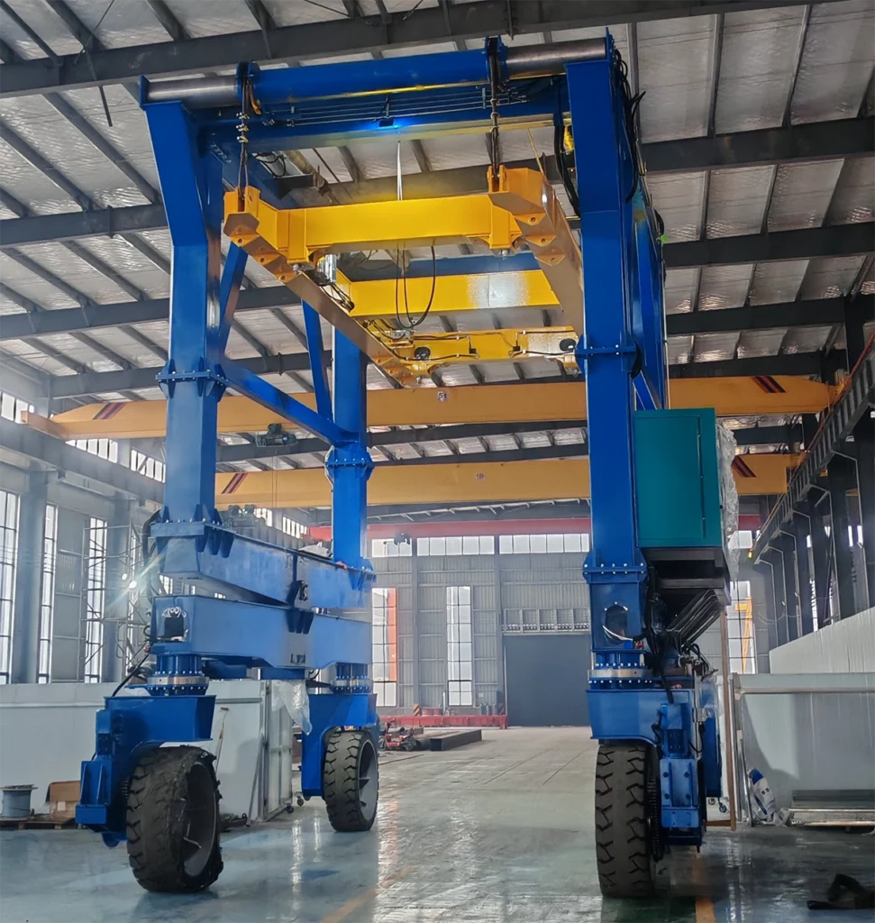 Industrial straddle carrier​ crane