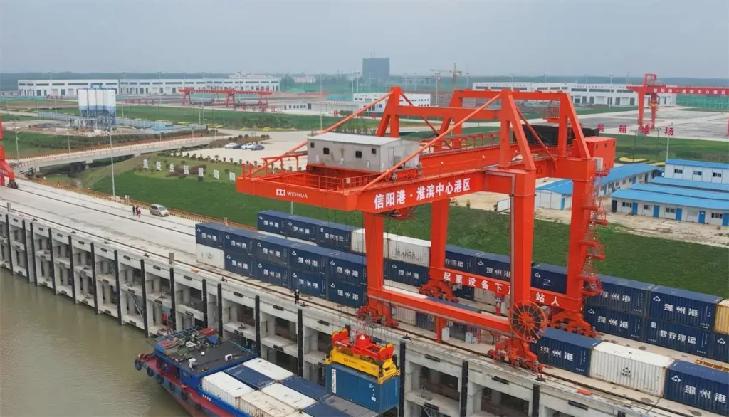 Inland River Port Container Loading & Unloading Transfer