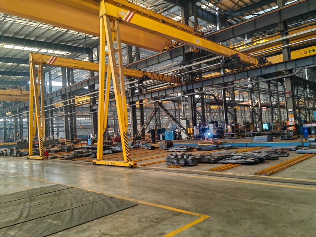 Rail-Mounted Semi Gantry Crane