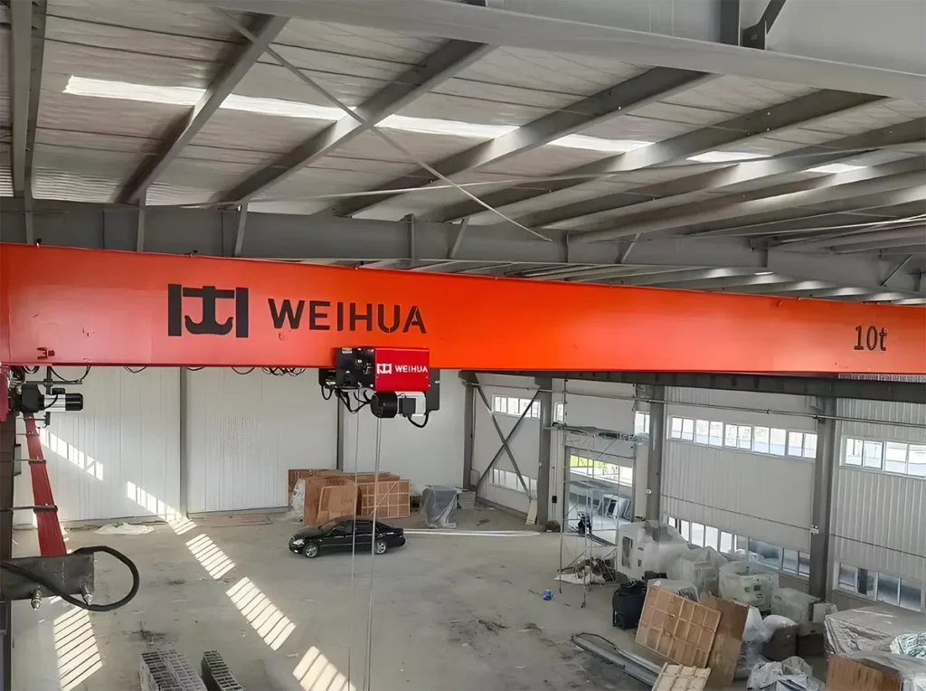eot-overhead-crane-in-factory.