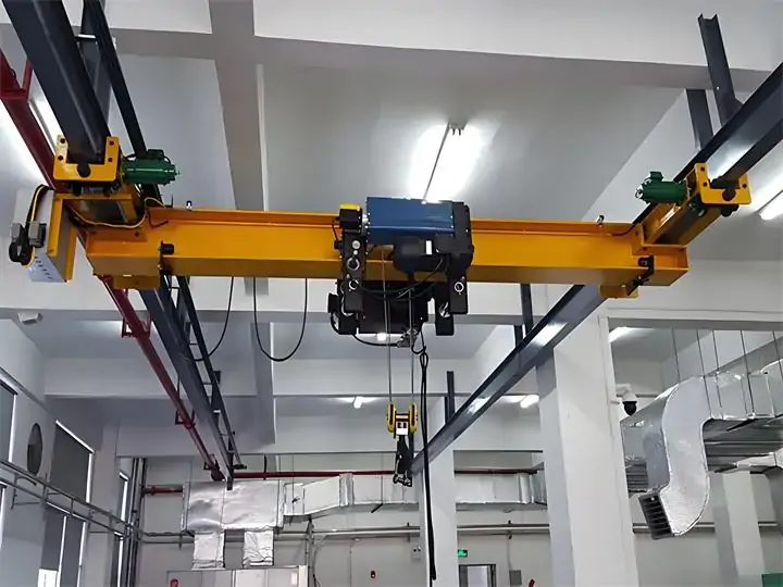 underslung-crane-workshop