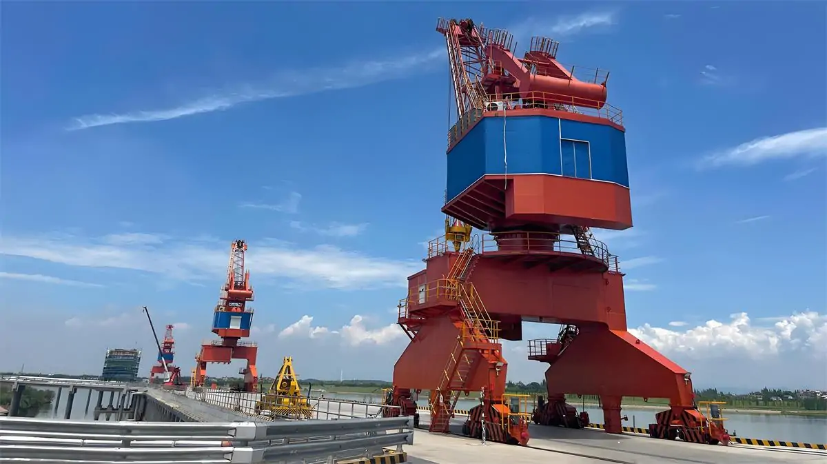 what is a portal crane used for