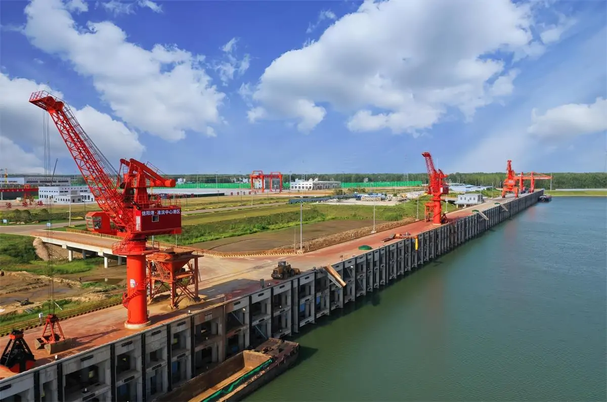 what is a portal crane used for