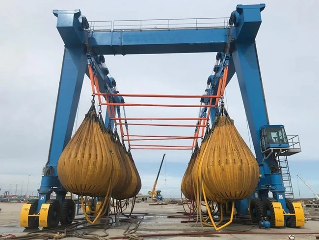 100 Ton Mobile Boat Lifting Gantry Crane