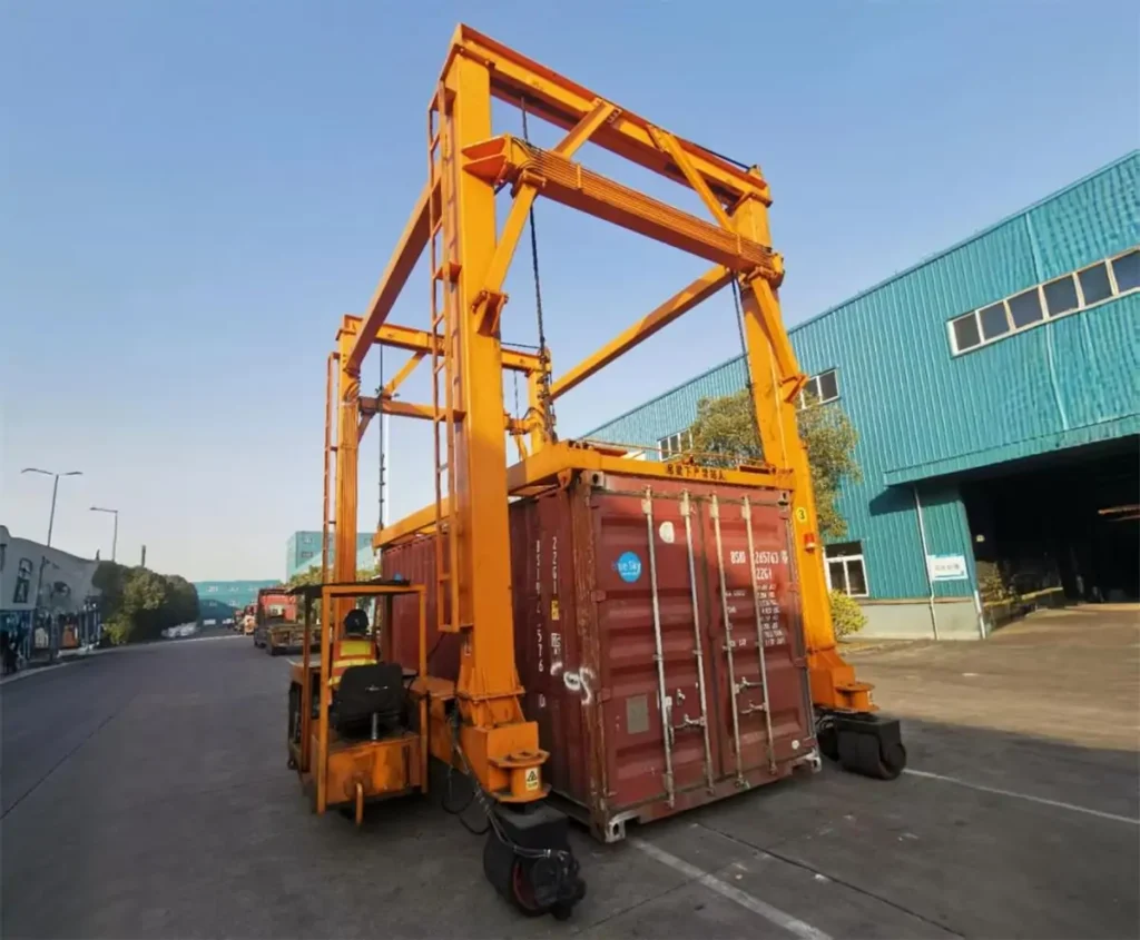 Diesel-Powered-Straddle-Carrier