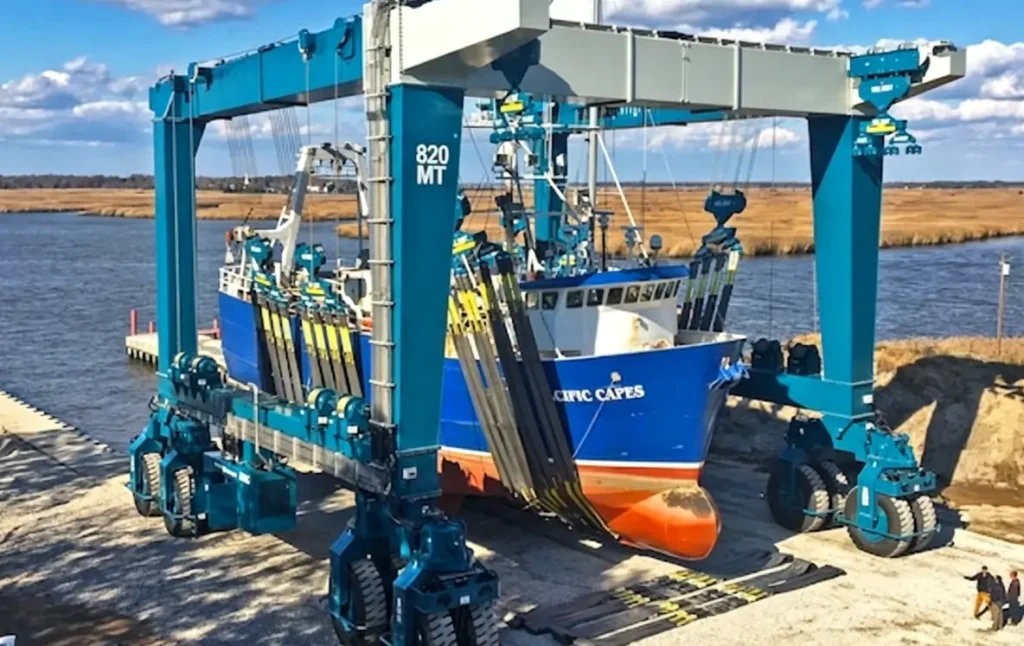 Remote or Harsh Environments marine travel lift