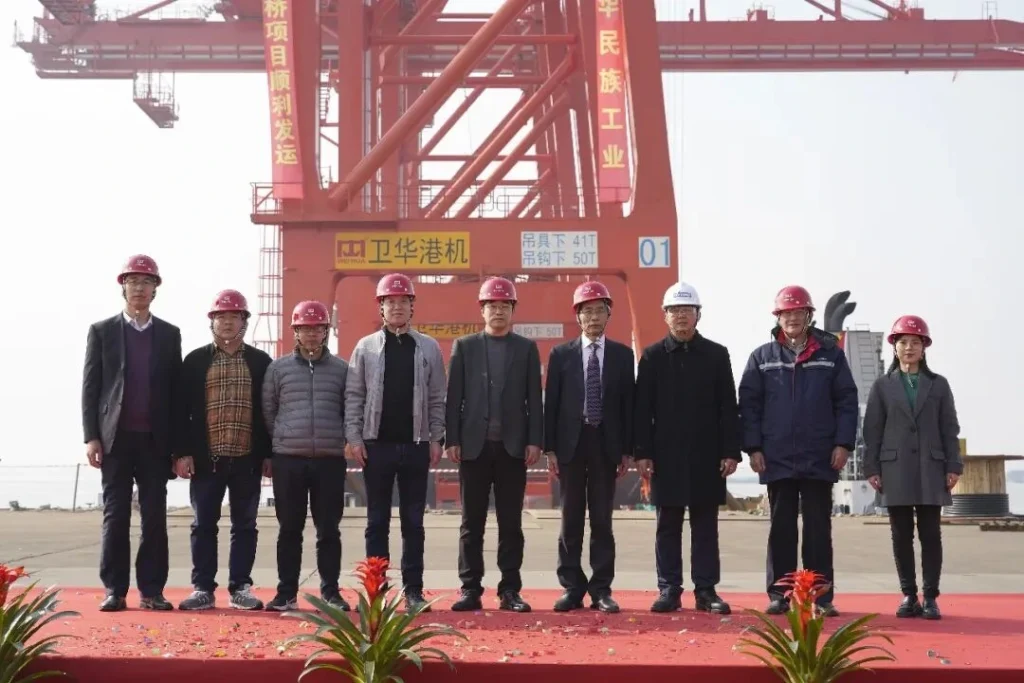 Cena da cerimônia de entrega das máquinas completas do projeto petroquímico de Weihua, Zhejiang.