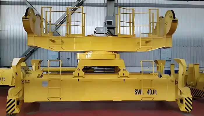 Rotating RTG Spreader