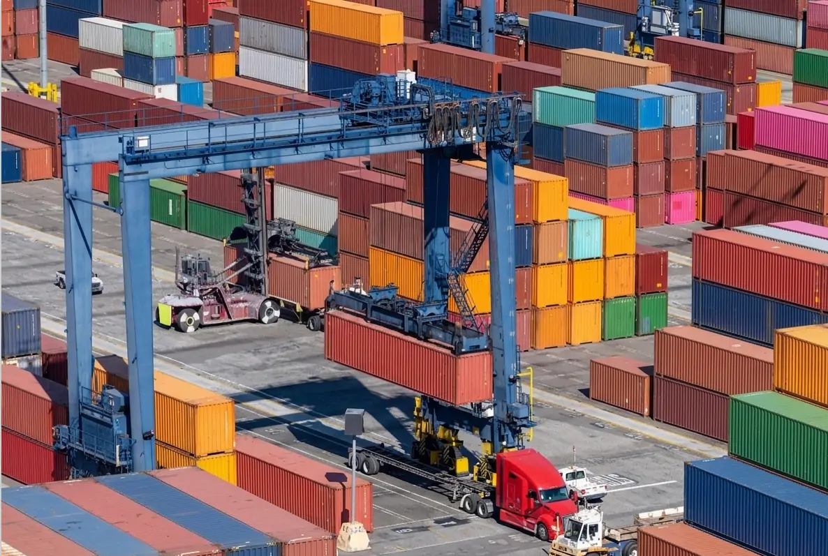 Port and Container Terminals