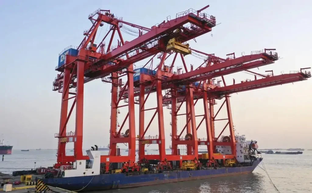 emote-Control-Automated-STS-Cranes-for-Zhejiang-Petrochemical-Smart-Terminal